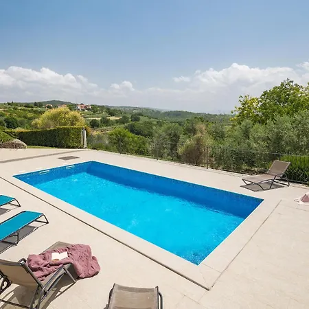 Cozy Home In Baredine With House A Panoramic View Holiday home Donje Baredine