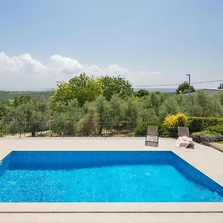 Cozy Home In Baredine With House A Panoramic View