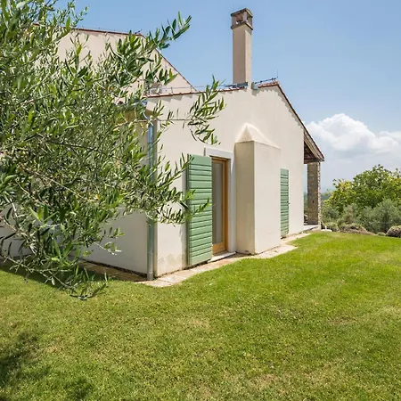 Holiday home Cozy Home In Baredine With House A Panoramic View